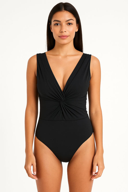Body BELLES Preto Fechado com Decote Torcido